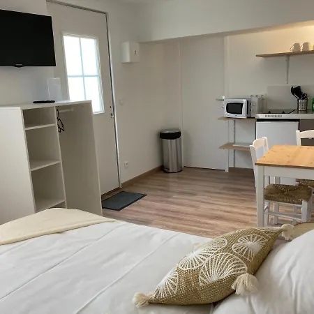 Saint Patrice شقة فندقية 2*