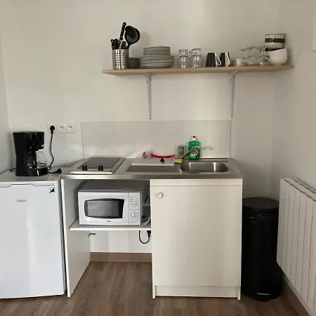 Saint Patrice 2* بايو